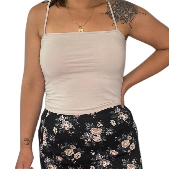 🎉5FOR25 2 nearly new cropped camis - Picture 3 of 4